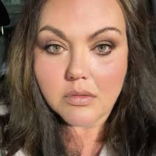 Brad thanked me from the stage last night and then sang the Toilet Seat  Song from our wedding (Ode de Toilette, but I can't find it