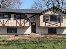 Tudor style house plan 4 beds baths 4934 sq ft 413 124 eplans com. Update A 70s Mock Tudor Split Level