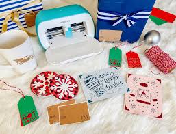Perfect companion to larger machines cricut joy is the perfect companion to your maker or air 2! Cricut Joy Holiday Gift Guide And Who Would Love To Get A Cricut Joy Small Stuff Counts