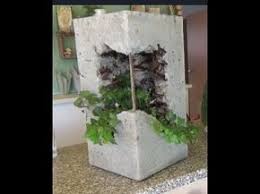 Pflanzsaule Aus Beton Tucher Und Plastikrohr Einfach Selber Machen Youtube Pflanzenkubel Fur Den Garten Selbermachen Beton Diy Vase