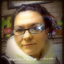 Angelique Simon (@2short2care)