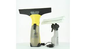 Il vous suffit ensuite de passer un coup de raclette aspirante pour avoir des vitres propres, sans aucune trace et surtout sans effort. Nettoyeur De Vitre Wv2 Karcher