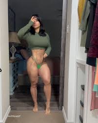 Renee Jewett Nude and Sexy Collection - Fappenist