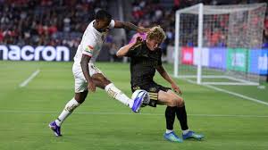 ¿Por qué no juega Alexis Vega ante LAFC?