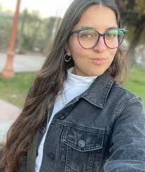 Leonor Aguilar's Instagram, Twitter & Facebook