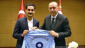 İlkay gündoğan (born 24 october 1990) is a german professional footballer who plays as a midfielder for premier league club manchester city and the germany national team. Ilkay Gundogan Privileged To Have Grown Up In Germany Sports German Football And Major International Sports News Dw 06 06 2018