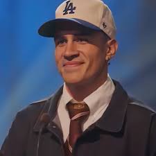 Félicitations à notre ami @jaydutemple pour avoir remporté le Grand Prix  @mammouth.tqc 2024! 💙 Lors de cette soirée de remise de prix où les gestes  les plus inspirants de l'année sont récompensés,