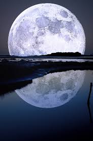 Bulan bawa bintang menari iringi langkahku. Pin Oleh Cyndi Yates Di Over The Moon Fotografi Alam Pemandangan Khayalan Langit Malam