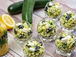 Salade De Courgettes A La Feta Au Thermomix Recette Salade Courgette Salade Recette Salade Ete