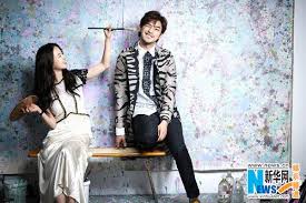 Chen was awarded best leading actor in a television series for in time with you at the 47th. Chen Bolin Song Ji Hyo Grace Fashion Magazine 3 Chinadaily Com Cn