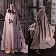 This Is A Cape Which I Proud Sooo Much Lovely Print Nice Colors Natural Fabric Train What Could Be Better Ropa Ropa Renacentista Vestidos De Fantasia