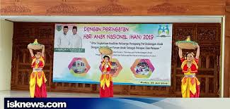 Jangan paranoid dan phobia dengan agama yang lain min, kata @salmabrecht. Lomba Mewarnai Poster Dan Tari Kreasi Meriahkan Hari Anak Nasional Di Kudus Isknews Com