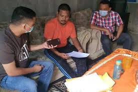 Siapa yang tidak tau dengan nama kakek sugiono apalagi para bok*pers yang selalu berburu link nya dan kali ini gua mau kasi. Pengunggah Foto Wapres Ma Ruf Amin Kakek Sugiono Digiring Ke Jakarta