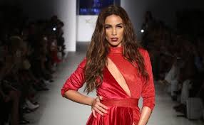 Μητέρα για πρώτη φορά θα γίνει η κατερίνα στικούδη.σύμφωνα με το περιοδικό οκ! Egkyos H Katerina Stikoydh Mediaday