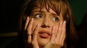 Paola pide a Alessandro viajar...