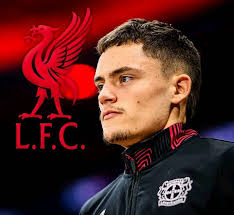 Mary Earps is the first female professional footballer to be honored with a  waxwork at Madame Tussauds 💫