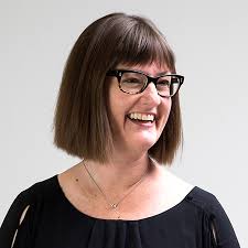 Stacey Hooper's Instagram, Twitter & Facebook