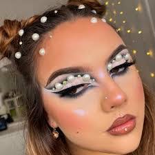 Meisha Morris's Instagram, Twitter & Facebook