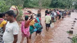 बस्तर में बाढ़ का कहर जारी! सेना के हेलीकॉप्टर से रेस्क्यू ऑपरेशन, 805 लोगों को सुरक्षित निकाला, 4,798 राहत शिविरों में - Dainik Navajyoti Rising Rajasthan