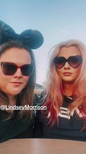 She won me over 🤣🥰 #bookish #booktok #friendthings