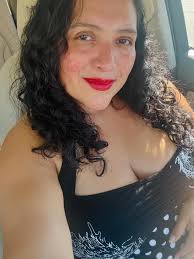 Soy de Mexico Vivo en California Tengo 49 años Soy soltera