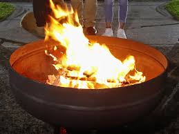 Entdecke rezepte, einrichtungsideen, stilinterpretationen und andere ideen zum ausprobieren. Fire Pit Complaint People Can Be Complete Walnuts Stanthorpe Border Post