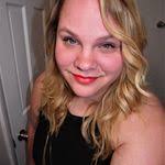 Kelly Suber's Instagram, Twitter & Facebook