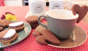 Buccia e polpa di tante golose clementine per realizzare un dolce morbidissimo e con un profumo inebriante di agrumi. 10 Ricette Dolci Per La Colazione