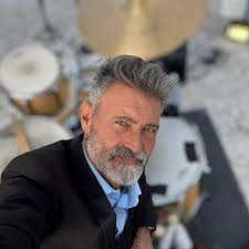 It is with sad and heavy hearts that we convey to you the loss of  internationally renowned, 6 time Grammy Award-winning, saxophonist, David  Sanborn. Mr. Sanborn passed Sunday afternoon, May 12th, after