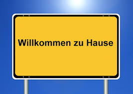 intro ich fühl mich nicht mehr zuhause weiß nicht mehr, wo soll ich hin damals sah ich menschen bluten heute keks mit hemd und schlips. Wieder Zu Hause Meine Erlebnisse Im Altenheim