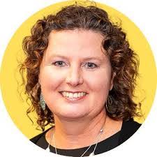 Lisa Spain's Instagram, Twitter & Facebook