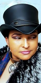 Hi all! I just wanted to introduce myself and share a photo I took. I'm a  hat lover...! Bountiful Blessings to All!