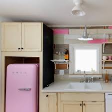 How your countertop is constructed a bar sink has a much smaller footprint than a standard sink, allowing it to be installed in spaces where a the interior width of the sink's cabinet determines the maximum dimensions for your sink. Tips And Tricks For Choosing The Right Kitchen Sink Size