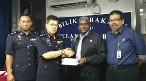 Moovit membantu anda dapatkan cara terunggul untuk ke balai bomba & penyelamat klang utara dengan panduan langkah demi langkah dari stesen dan hentian pengangkutan awam terdekat. Sungai Kapar Ibu Pejabat Polis Daerah Klang Utara Facebook