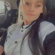 Shandi Boyd's Instagram, Twitter & Facebook