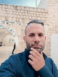 Who to contact at Zander Capitol Management for rental issues?