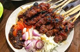 Pilih bagian panggul dekat dengan ekor karena bagian ini dagingnya lebih empuk dan aromanya tak terlalu tajam serta lemaknya lebih sedikit. Resep Sate Kambing Bumbu Kecap Dan 8 Tips Agar Empuk Tidak Bau Prengus