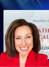 Liz Hatcher's Instagram, Twitter & Facebook