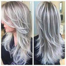 Estoy Haciendole Esto A Mi Pelo Me Canse De Luchar Con Los Grises Asi Que Voy A Abrazarlo Diablos Im 50 Es Hair Styles Silver Hair Color Grey Hair Color