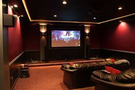 Home Movie Theater With Molding And Indirect Lighting Home Movie Theater Ideas At Home Movie Theater Home Theater Decor Home Theater Seating