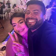 Que lindo recibir tus 15 a tu lado @alexamodel1 te amamos 😍