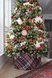 Make your front garden or porch look amazing this christmas with an outdoor tree. A Free Christmas Tree Collar Diy House Homemade
