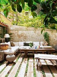 10 Idee Per Arredare Un Terrazzo Da Sogno Ma Economico Idee Per Patio Decorazioni Esterne Arredamento Giardino