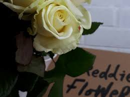 $ 104.30 save $ 44.70. Unboxing Freddie S Flowers Julie Davies Flower Workshops