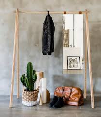 Diese reicht von der beliebten buche, über nussbaum bis. Karup Design Garderobenstander Hongi Skandinavisches Design Online Kaufen Otto Ideen Furs Zimmer Skandinavisches Design Wohnung Mit Balkon Einrichten