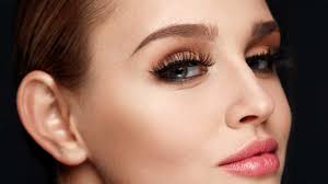 Problem putting on magnetic eyelashes? How To Apply Magnetic Lashes In 5 Easy Steps L Oreal Paris
