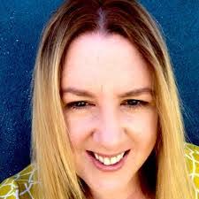 Vicki Manley's Instagram, Twitter & Facebook