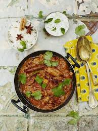 Add in the green onions, garlic and ginger and keep stirring for another minute. Jamie Oliver S Guide To Throwing The Perfect Dinner Party Chicken Balti Recipes Indian Food Recipes Chicken Recipes