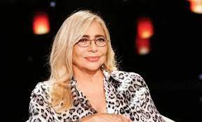 Mara povoleri (born october 20, 1950), better known as mara venier (pronounced ˈmaːra veˈnjɛr), is an italian actress, fashion designer, and television . Mara Venier Has Decided And Destroys Her Fans I Think It S My Last Year The Democrat World Today News