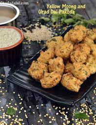Yellow Moong And Urad Dal Pakoda Recipe Recipe Recipes Baked Indian Snacks Indian Food Recipes Vegetarian